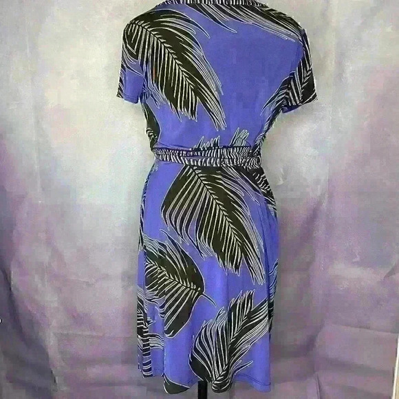 Alfani Wrap Dress Size Small Blue Black Leaf V-Neck Short Sleeve - Picture 6 of 9